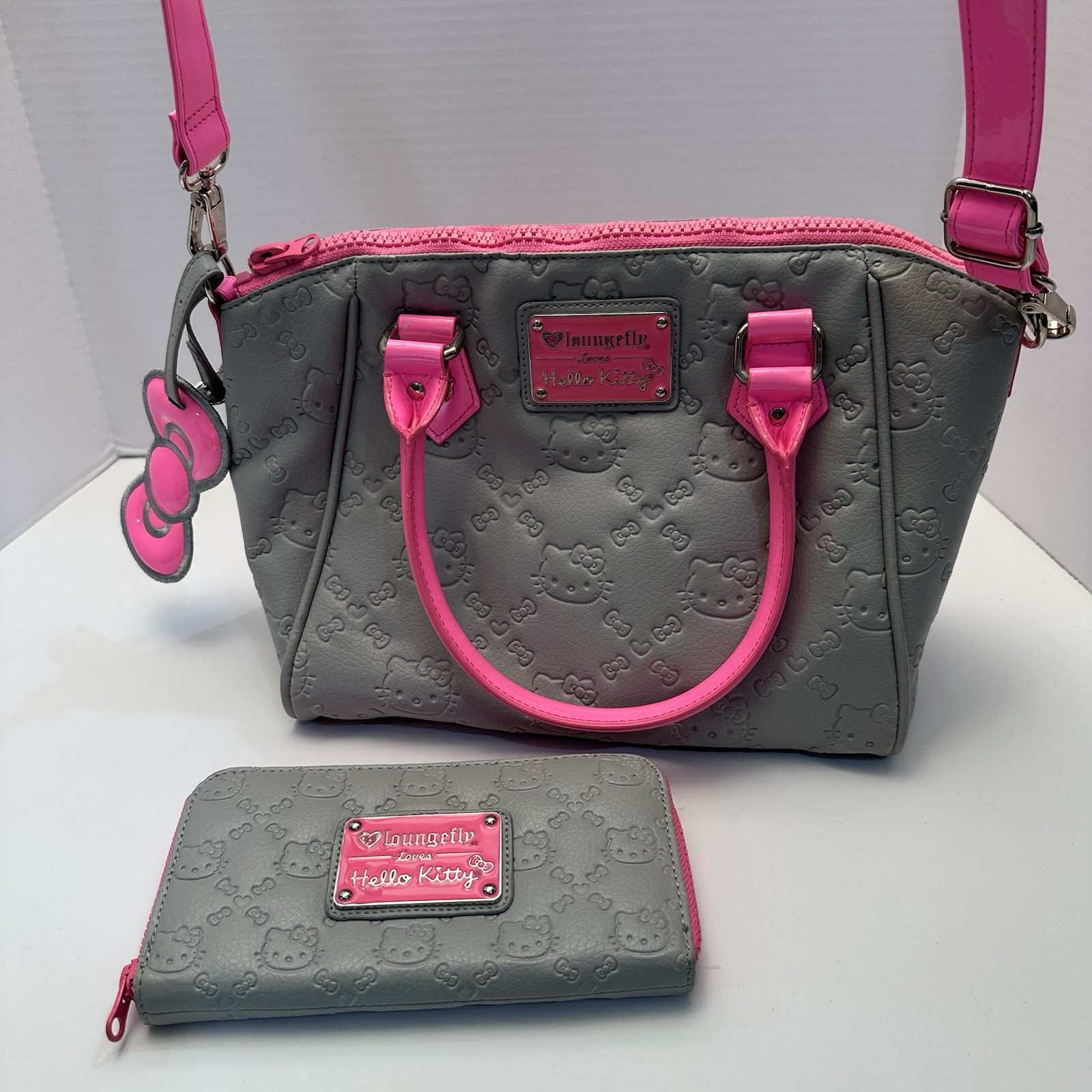 Loungefly x Hello Kitty 2013 Vintage Y2K Rare Hot Pink Crossbody Purse & Wallet