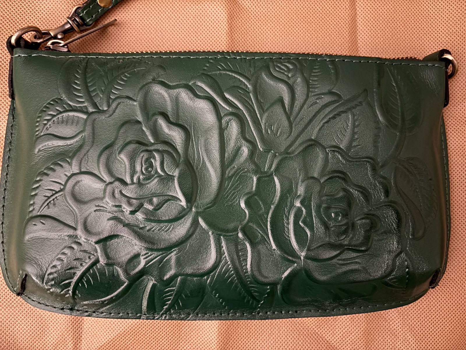 Patricia Nash Cassini Green Rose Tooled Leather Wristlet Clutch Bag Tooled Rose