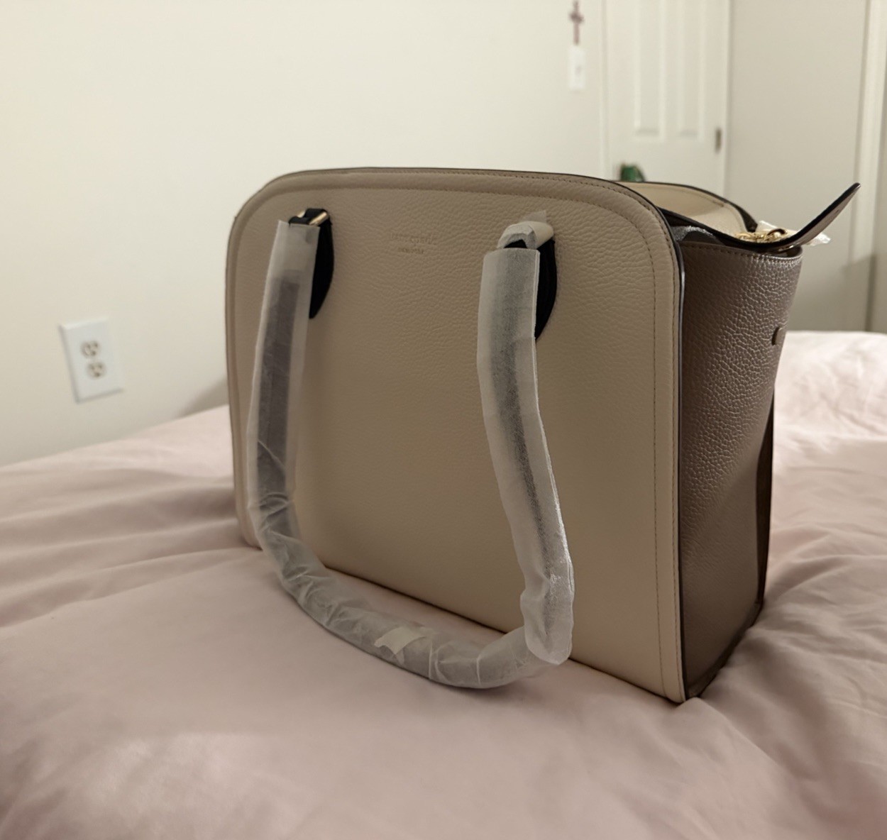 Kate Spade New York Large Colorblock Tote Beige/Brown/Black Zip w/ Dust Bag