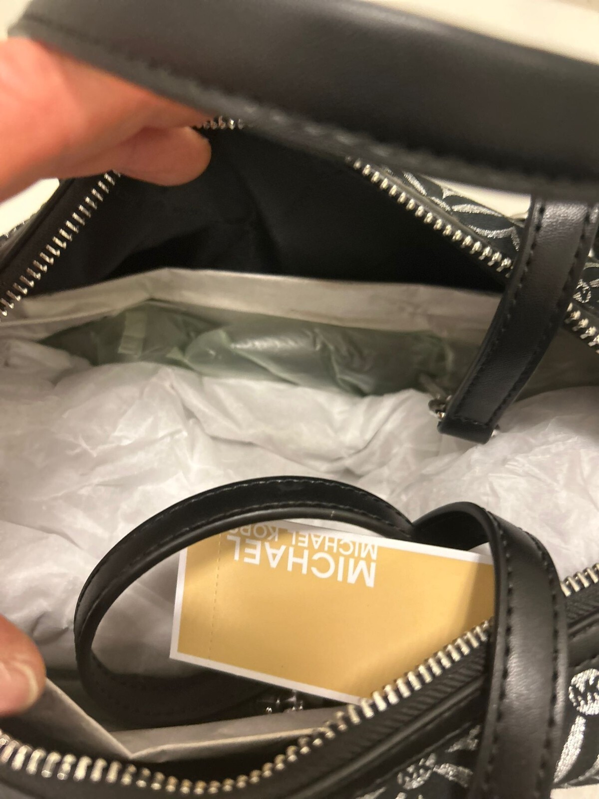 Michael Kors Ladies Medium Purse Messenger Crossbody Black Satchel Handbag Bag