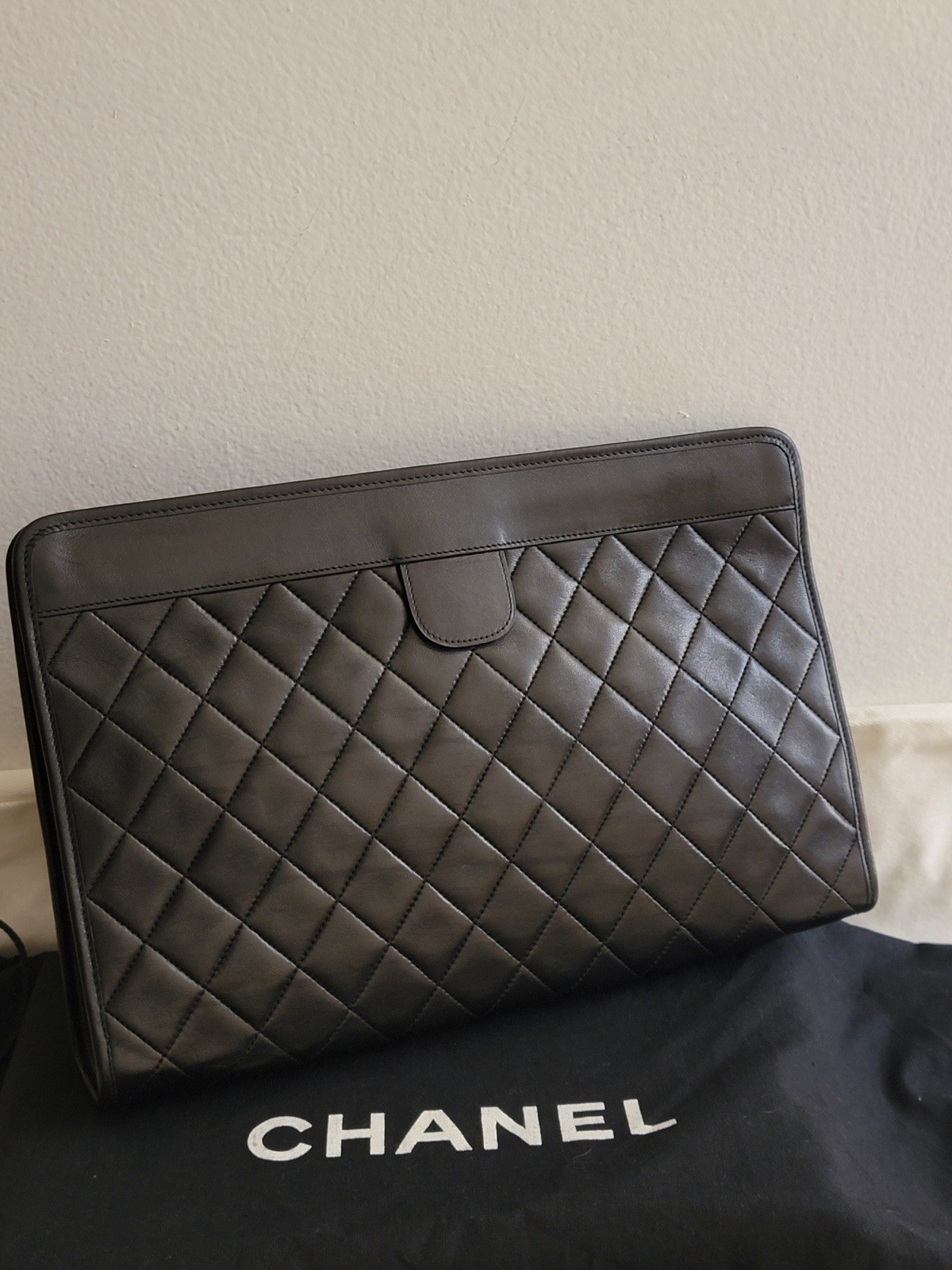 COA /CHANEL Black Quilted CC Logo Zip Clutch Pouch Gold Hardware Burgundy Lining
