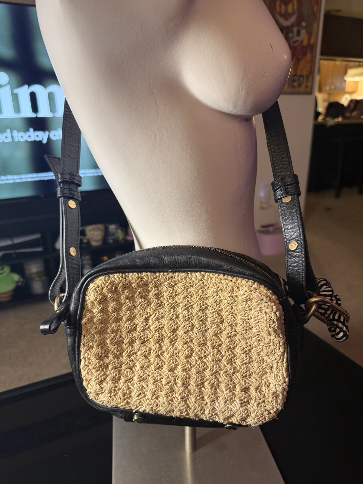 Vanessa Bruno Made In Italy Crossbody Purse Woven Tan Front, Detachable Handle