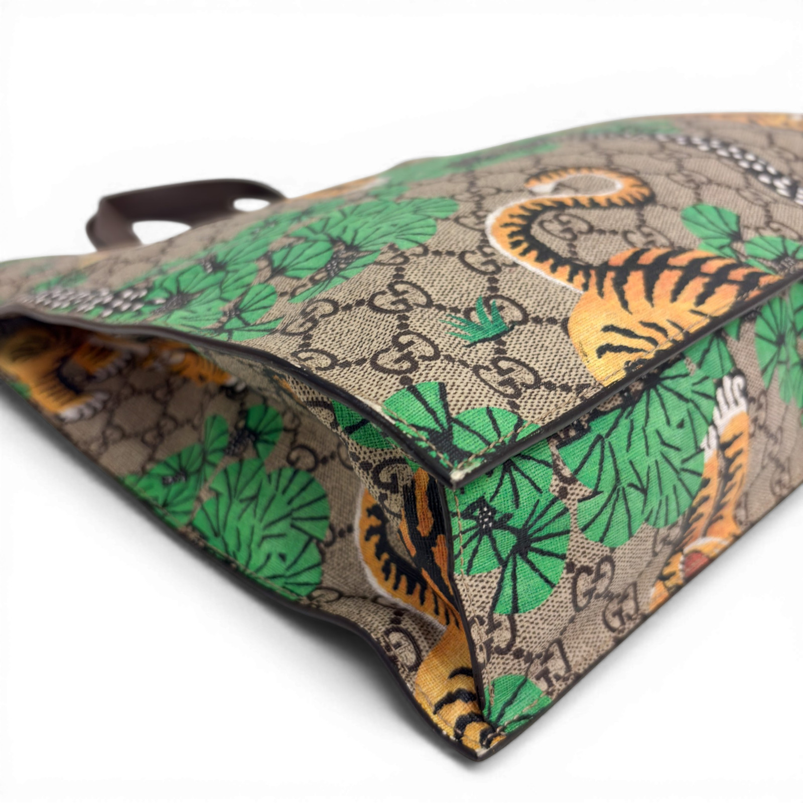 GUCCI GG Supreme Monogram Tigers Tote Beige Multicolor