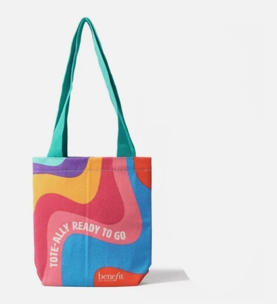 Benefit Cosmetics 2022 WOW Tote-ally Ready Bag plus Box with 2 Scrunchies – Set