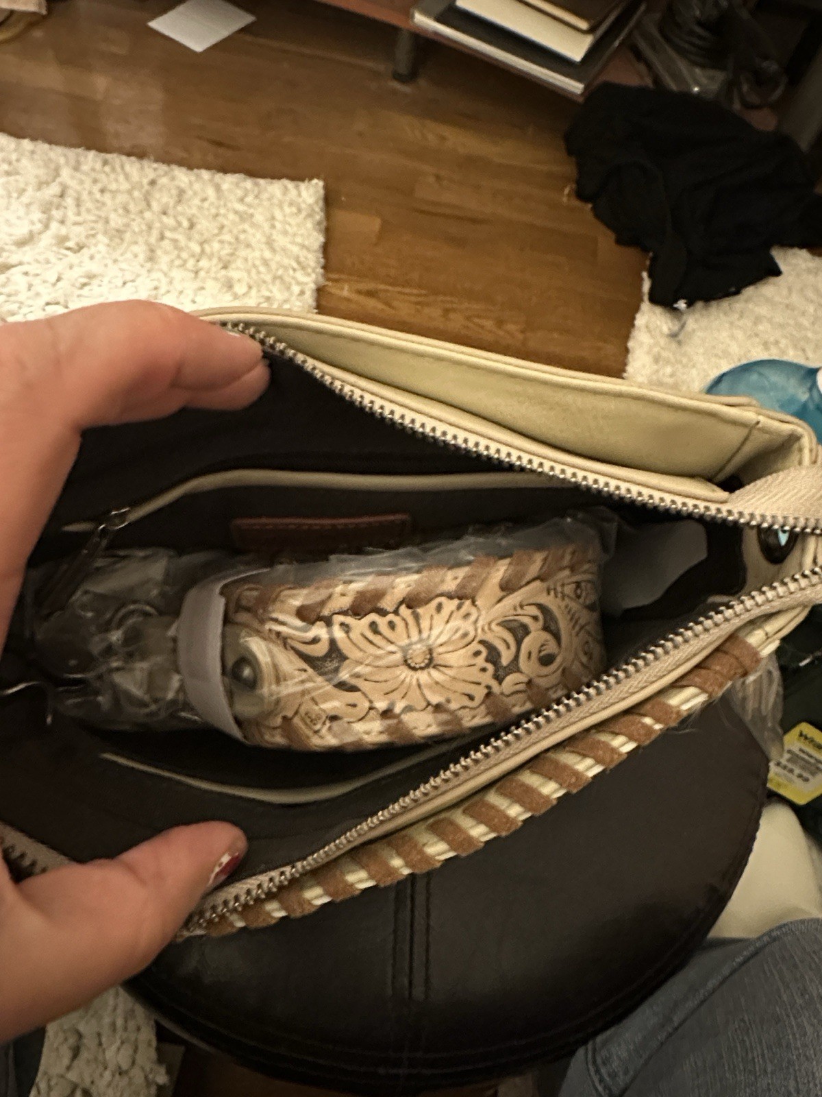 Trinity Ranch Western Cowhide Fringe Crossbody Bag Beige/Brown Zip