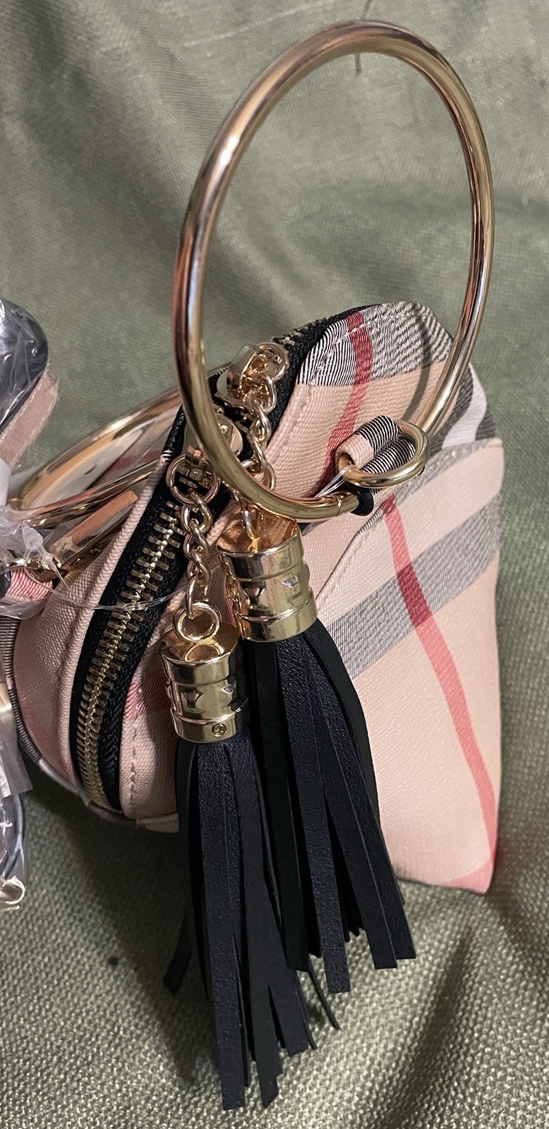 NWT VERSONA “LE MIEL” TRIANGULAR HAND-BAG hand bag TRIANGLE PURSE w/TASSLES mini