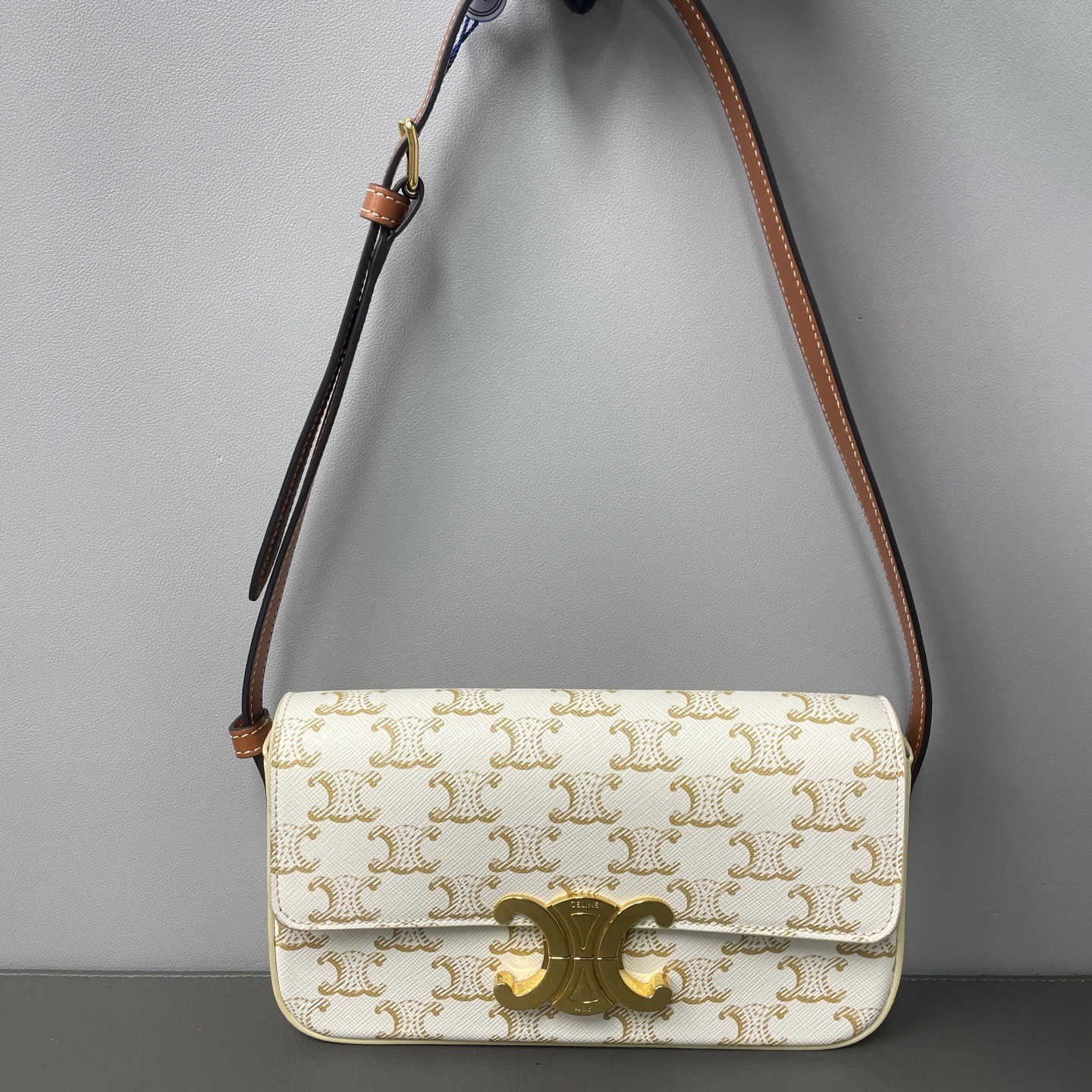 Celine Pre-Owned Authentic Underarm Bag Monogram 20*10*4 Metal