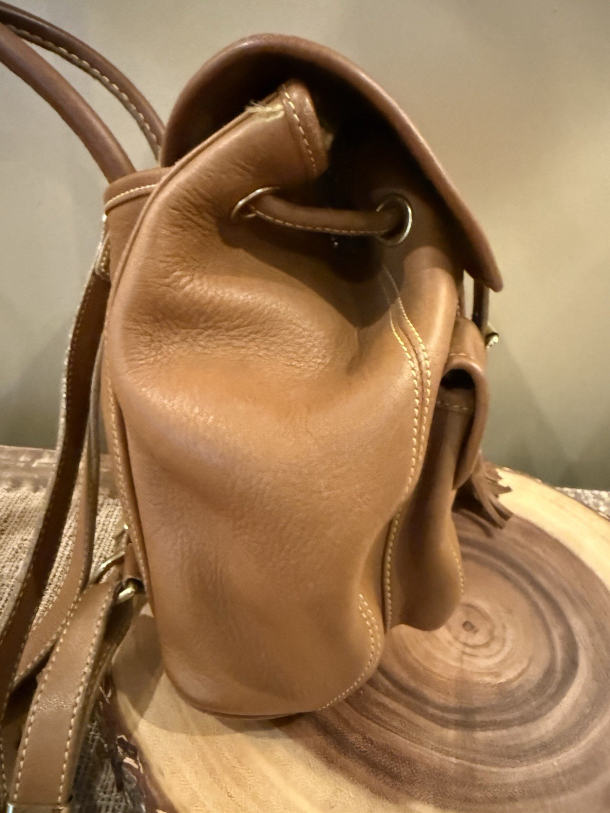 Vintage Dooney & Bourke 1999 Canyon Glove Honey Tan Leather Tassel Backpack