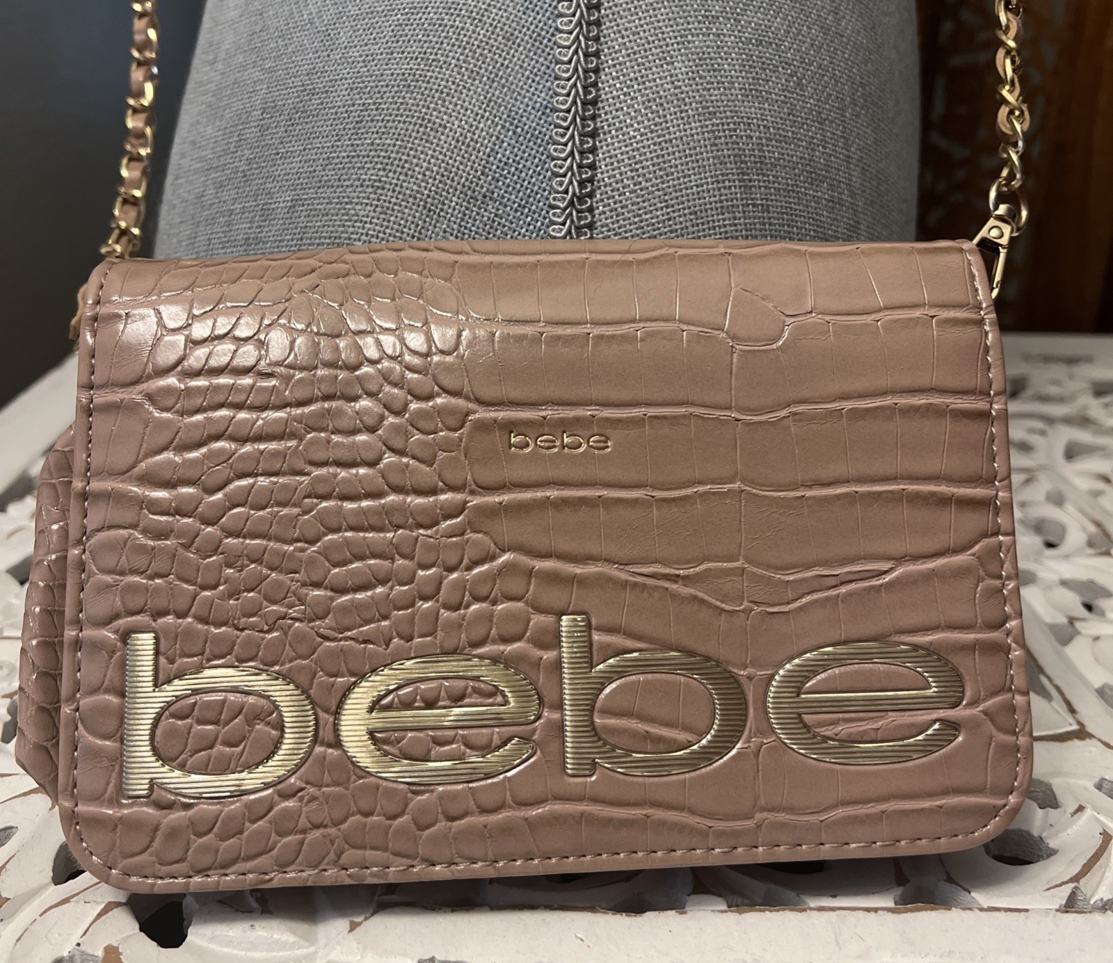 Bebe Fabiola Saffiano Dusty Pink Gold Hardware Crossbody Purse Shoulder Bag 5×7