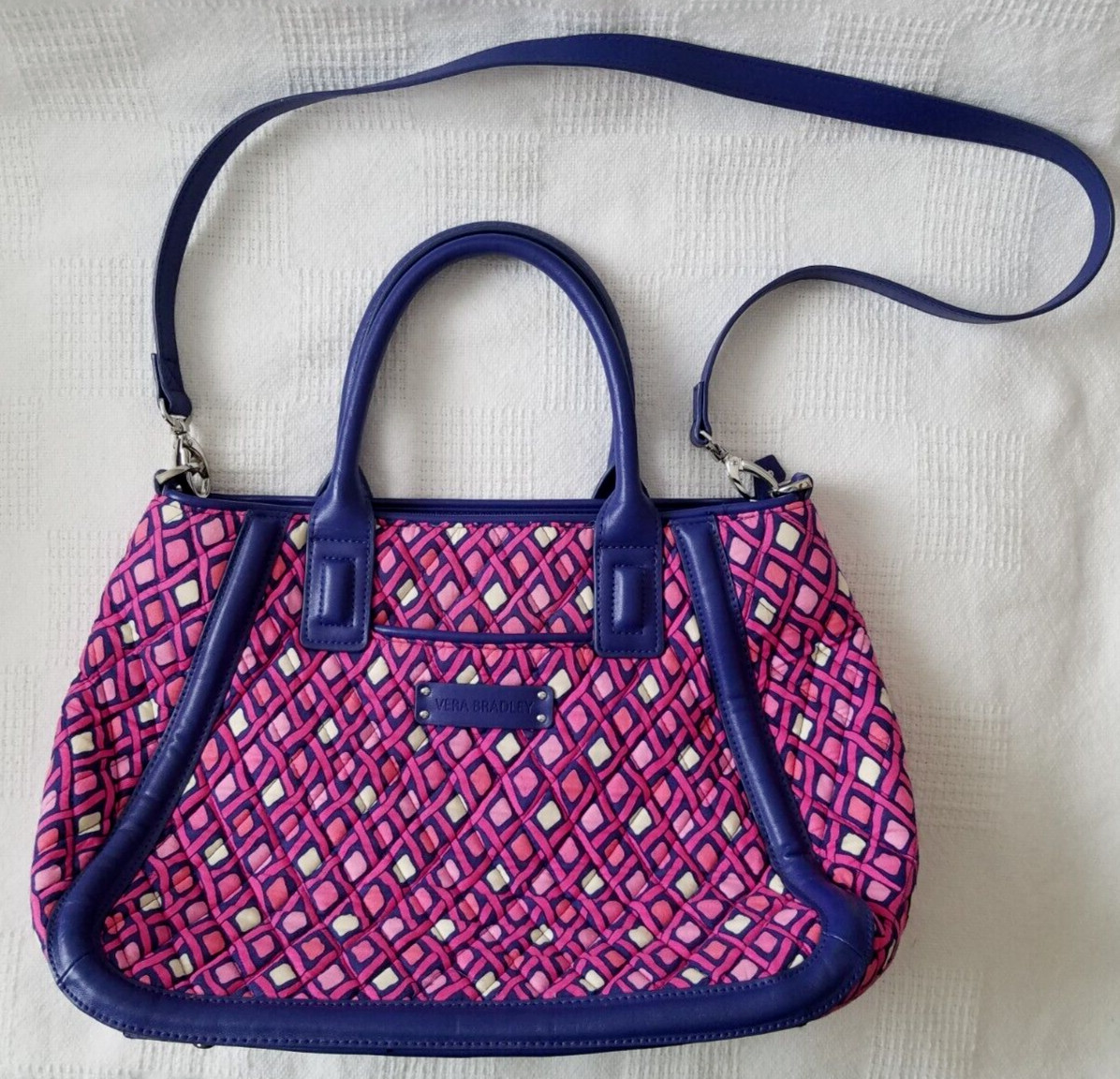 Vera Bradley Trimmed Trapeze Katalina Pink Diamonds Medium Shoulder/Hand Bag