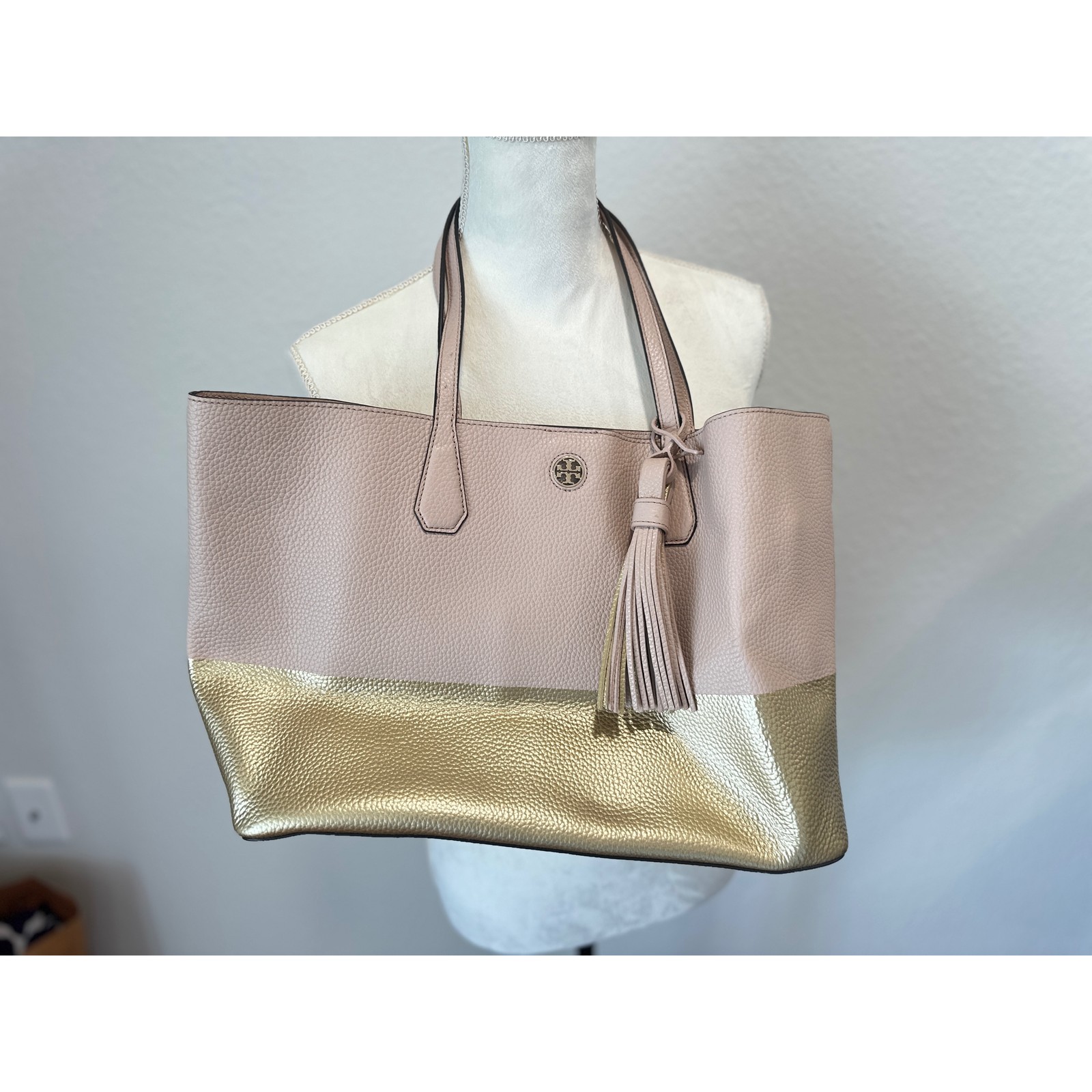 Tory Burch Perry color-block tote bag in pink and metallic gold leather, featuri