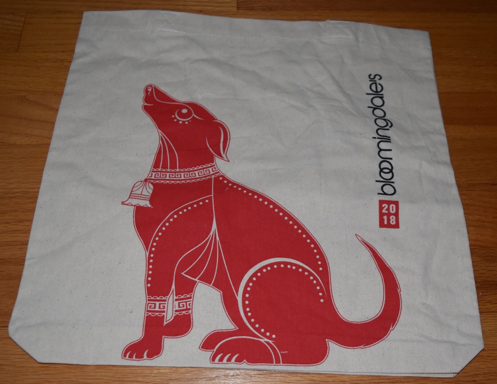 New Bloomingdales Year of the Dog Tote Bag Red Off White Asian Art Museum