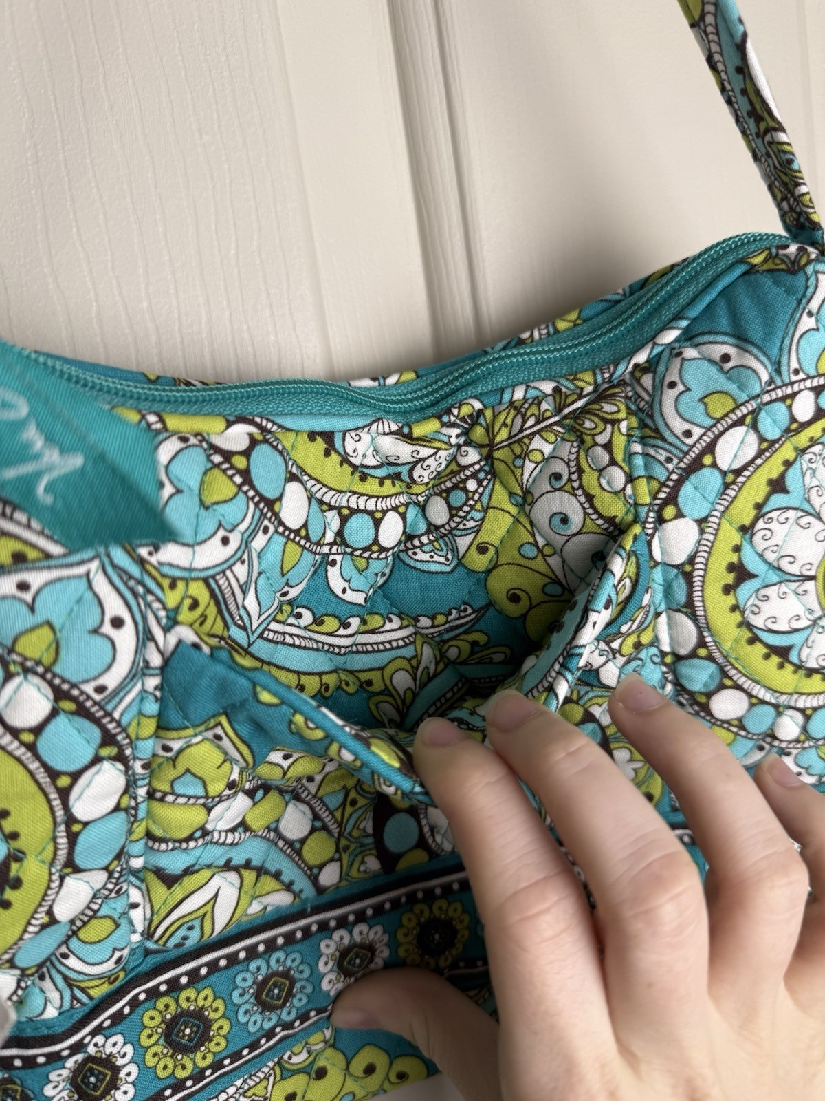 Vera Bradley Peacock Molly Shoulder Bag NWT RETIRED PATTERN – LAST ONE