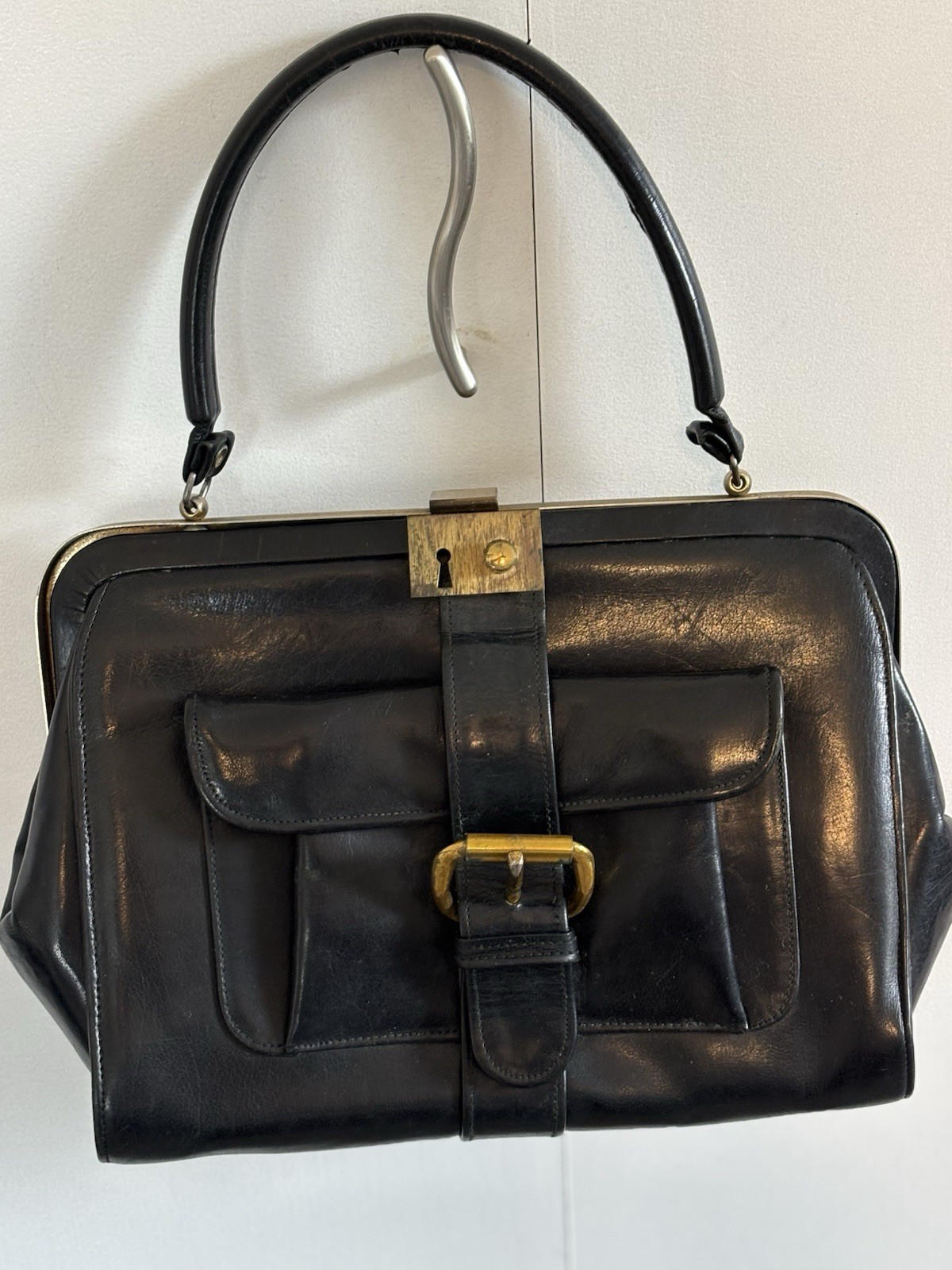 Vintage 70s 80s Medium Doctor Leather Bag Purse w/ Faux Brass Lock