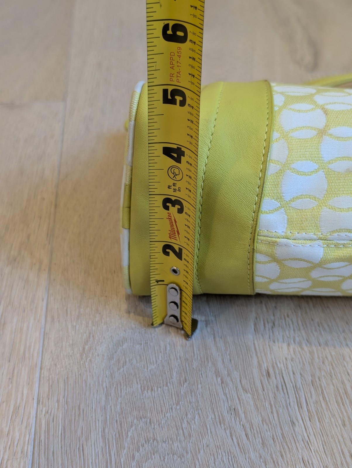 LACOSTE SHOULDER BAG Compact Vintage M07/17 Chantaco Jacquard 13 Yellow