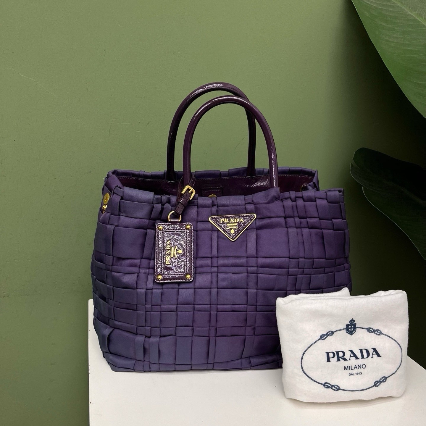 Prada Pre-Owned Authentic Luxury Handbag Purple 28*24*17 Free Tracked Shipping