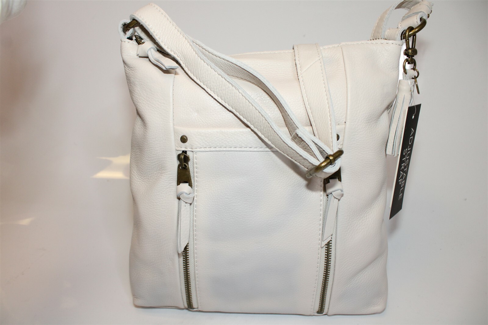 The Sak Collective NEW NWD DISCOLORED Ladera Soft Leather Purse Stone108111