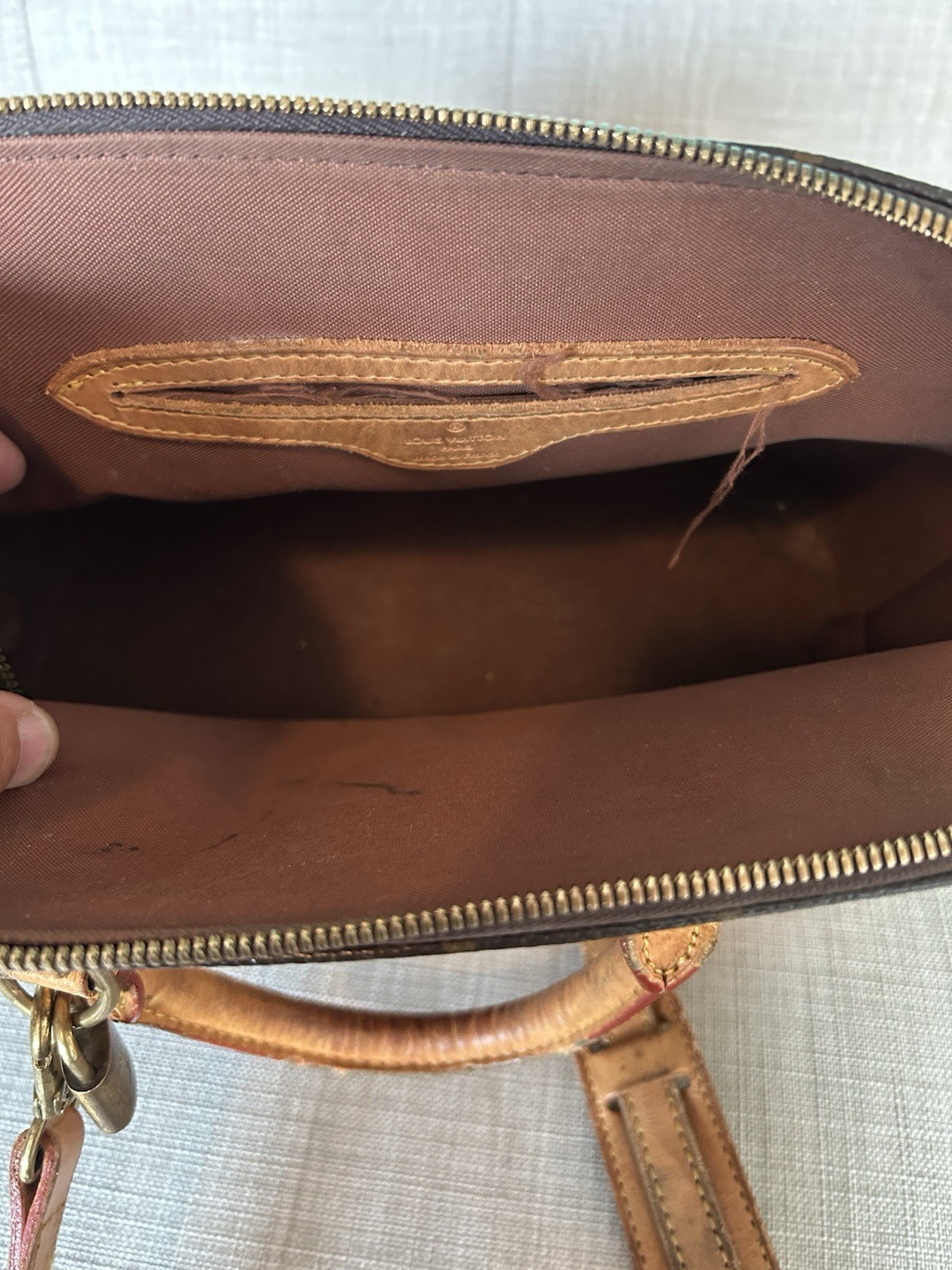Louis Vuitton Monogram Alma PM With Lock And Keys One Working Zipper See Photos!