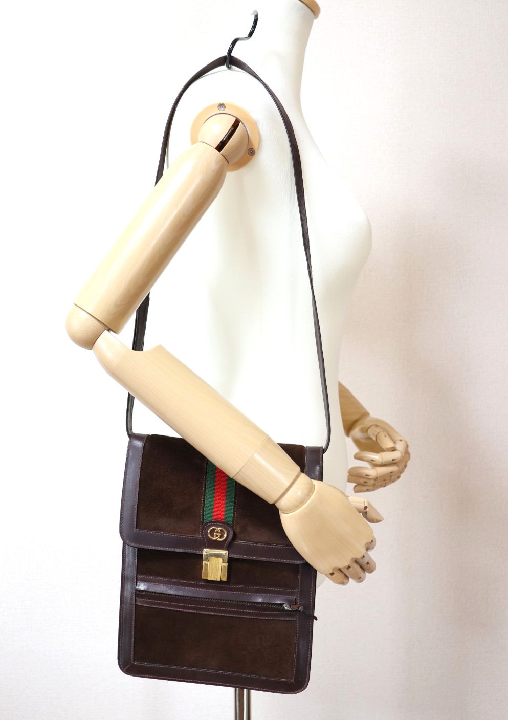 GUCCI VINTAGE Web Stripe Shoulder Bag Suede Leather Brown Classic Authentic