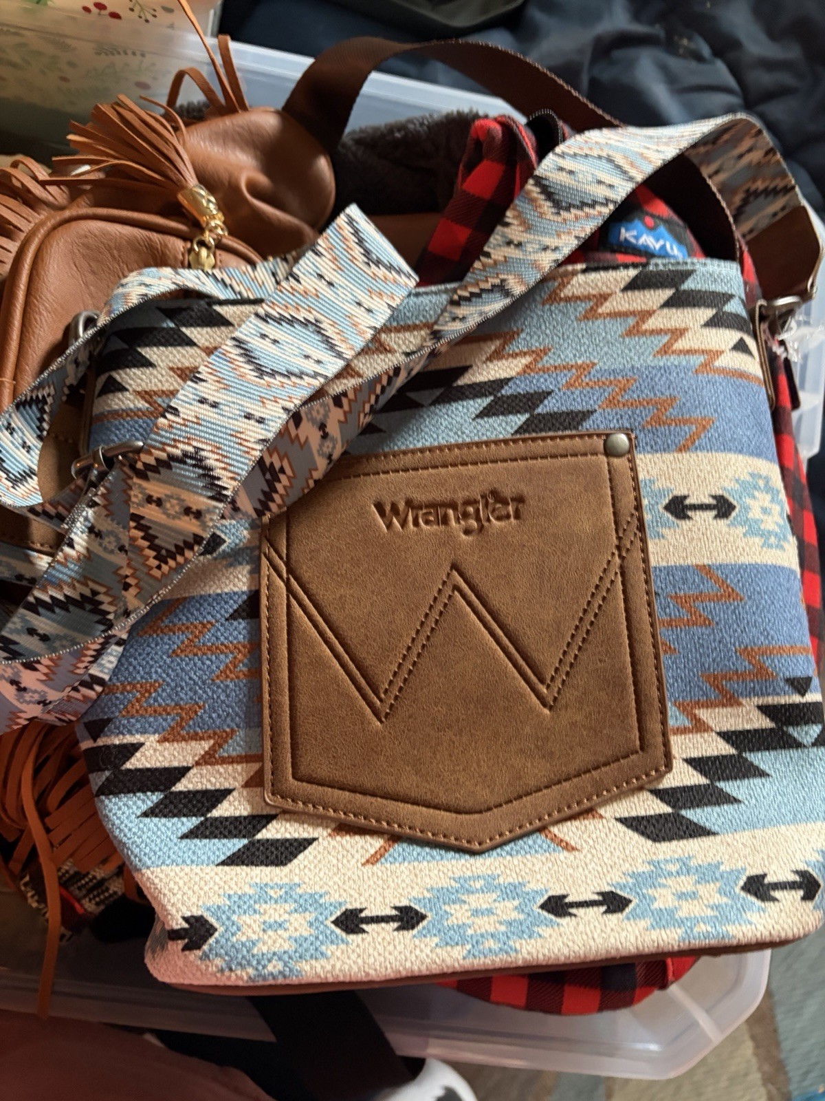 Wrangler Aztec Crossbody Bag Zip Closure Detachable Strap Inner Pockets Women