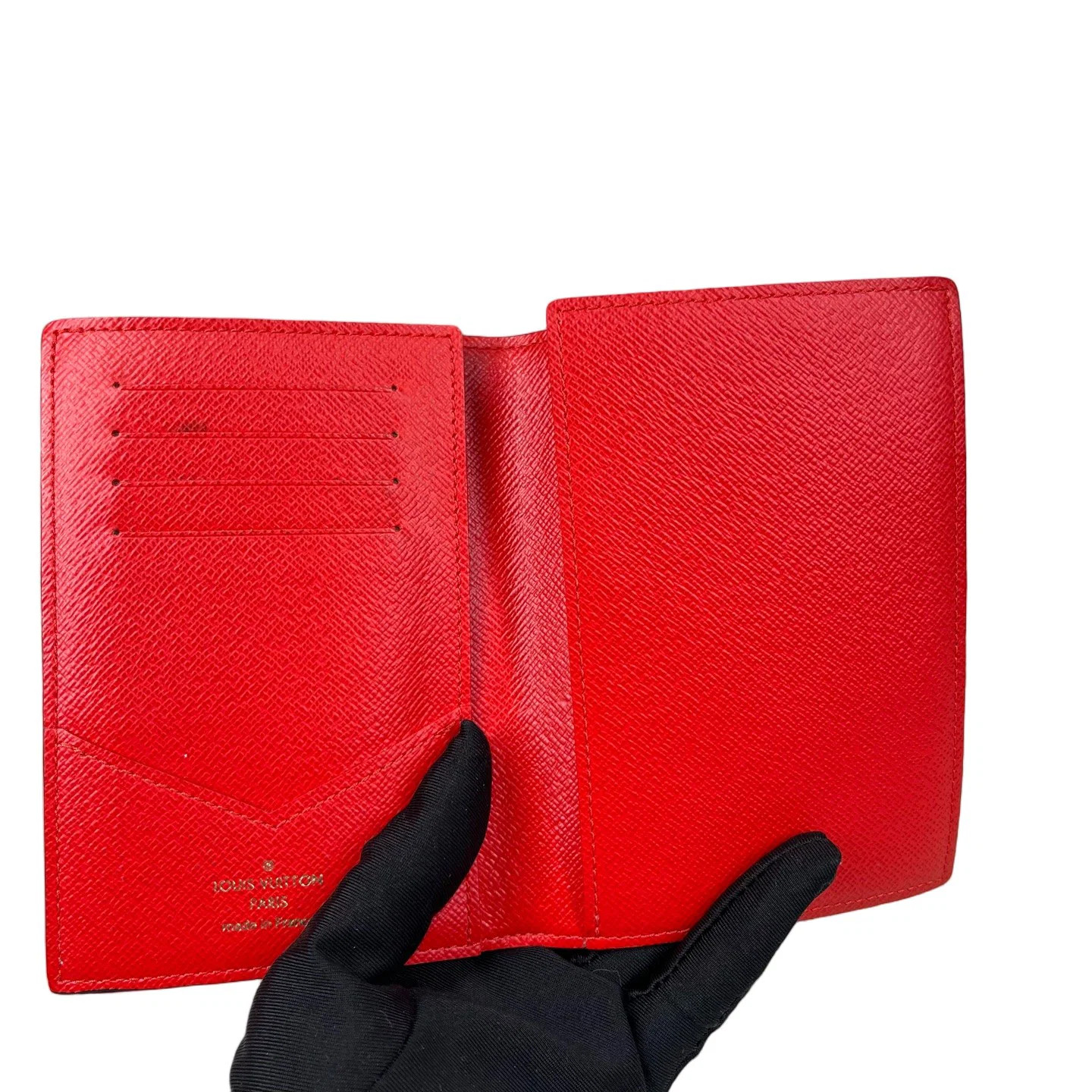 Louis Vuitton Passport Cover Brown Red Monogram (dh071726f6r)
