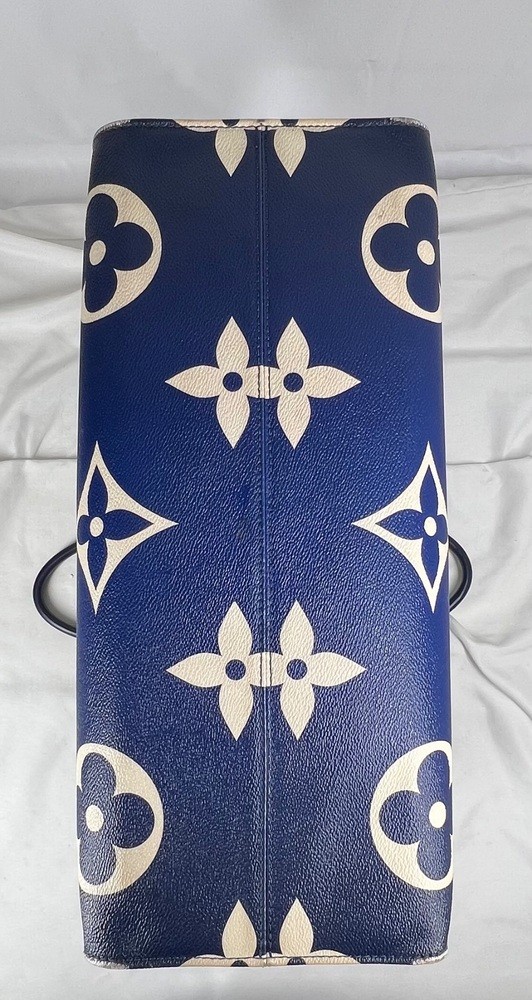 Louis Vuitton – OnTheGo – GM Escale SPB-CA 365336