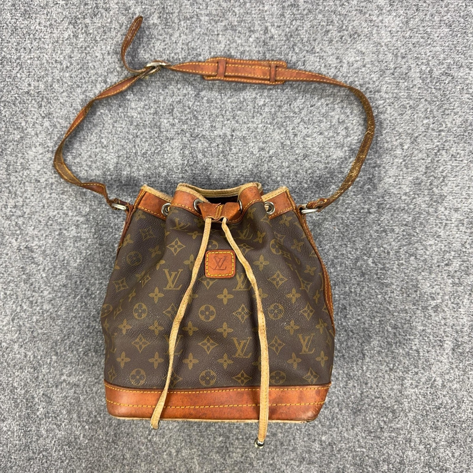 Vintage Louis Vuitton Bucket Bag Womens Medium Brown Monogram Canvas Leather