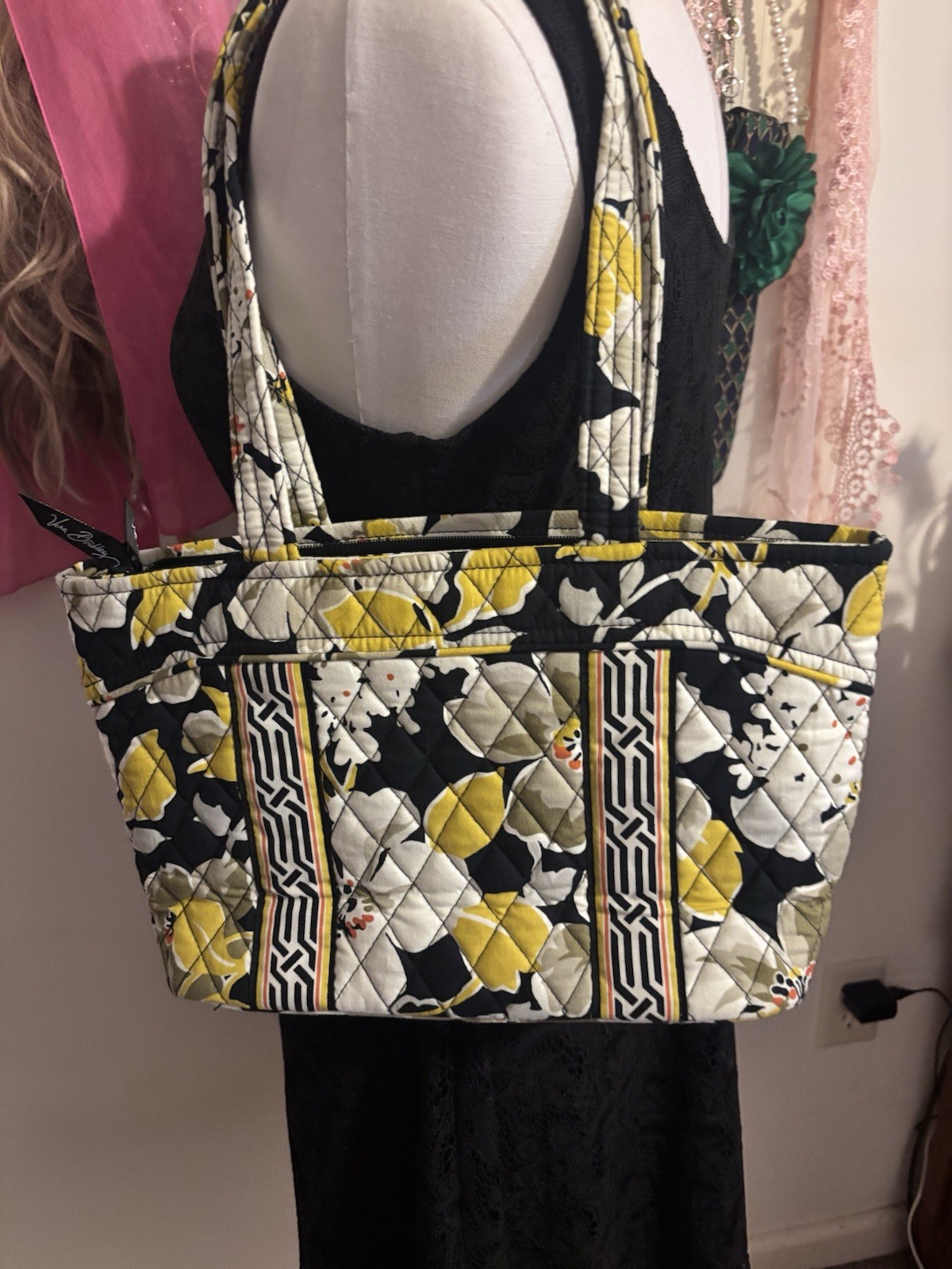 Vera Bradley Tote DOGWOOD Quilted Fabric Floral Print Yellow Black Y2K Retired