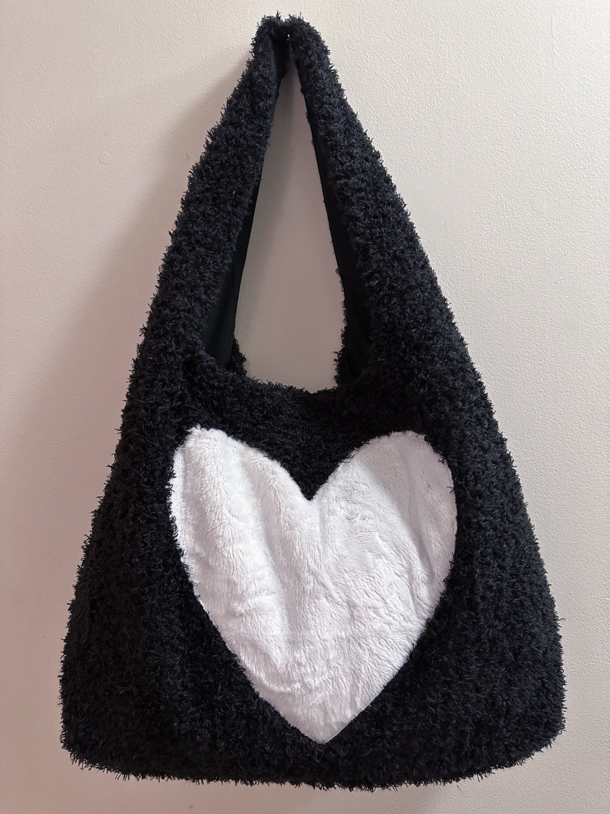 Handmade Black White Heart Y2K Surf Turtle Fluffy Mohair Faux Fur Tote Bag