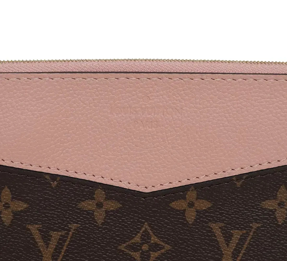 Louis Vuitton Monogram Daily Pouch M62942