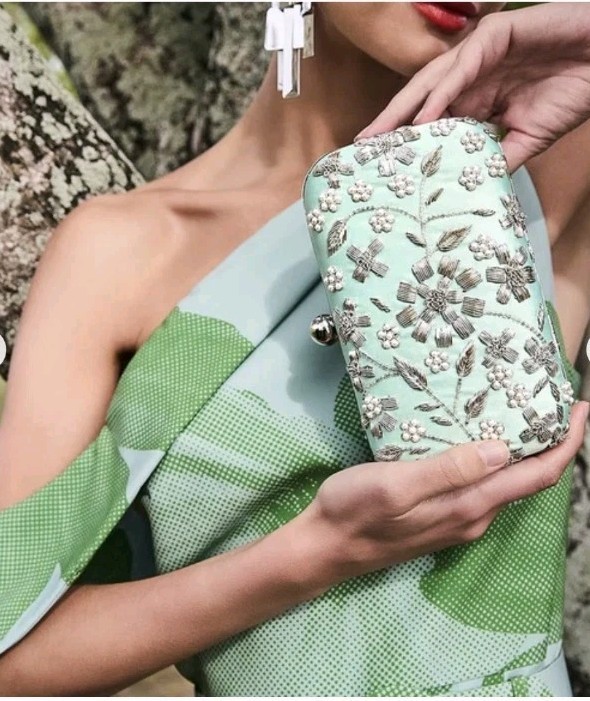 Badgley Mischka Mint Green Beaded Minaudiere Crossbody/clutch Silver Metallic