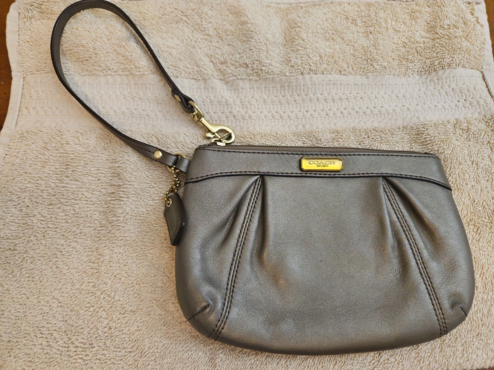 Coach Wristlet Bag Smooth Leather Sateen Pewter Zip 7.5”x5.5”