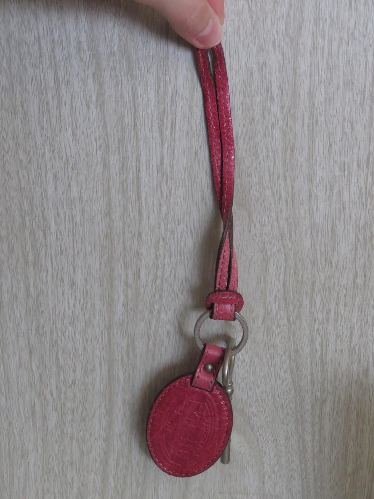 VTG Fossil Pink Leather Silver Key Logo Hang Tag Replacement Accessory 9.5″ Long
