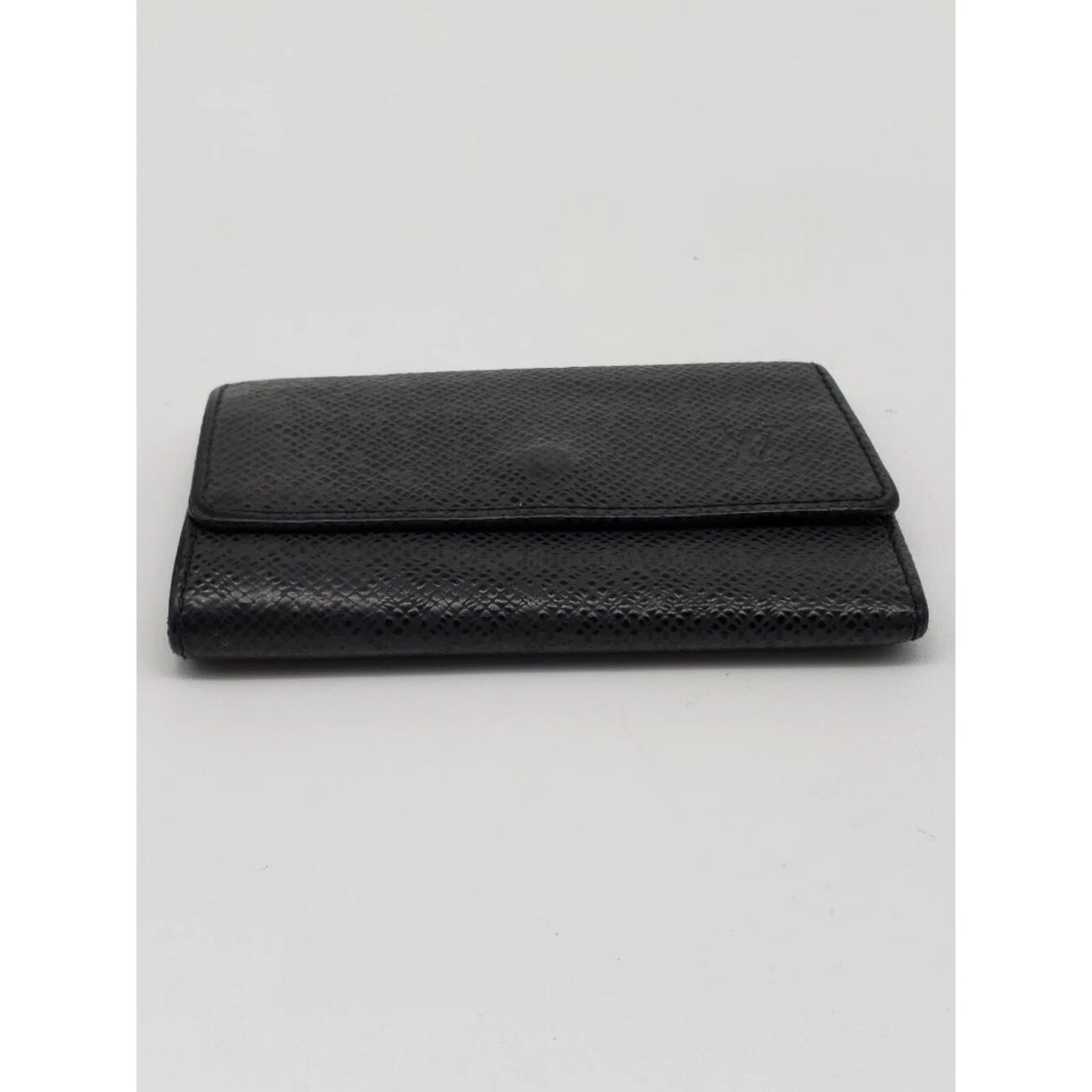 Authentic Louis Vuitton 6-Key Holder – Black Leather – Silver Hardware