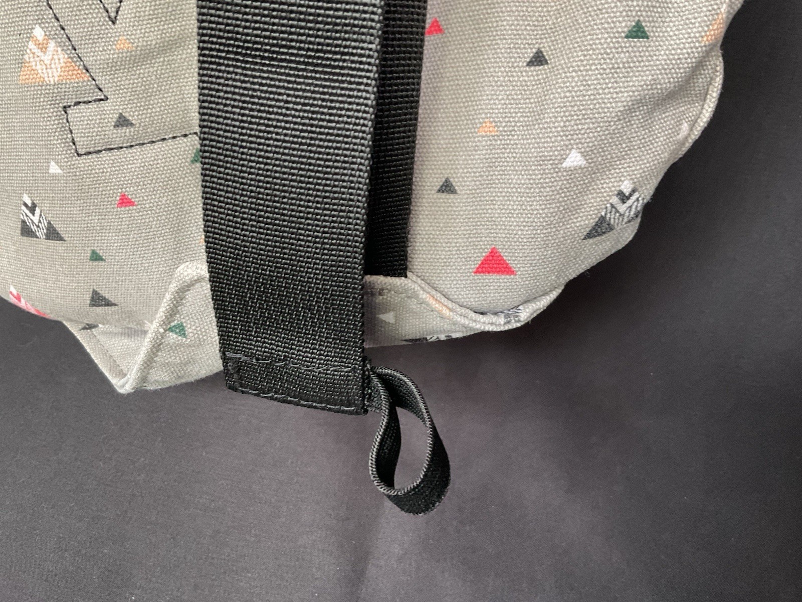 Kavu Original Rope Bag Sling Back Pack Adjustable Shoulder Strap Grey Print