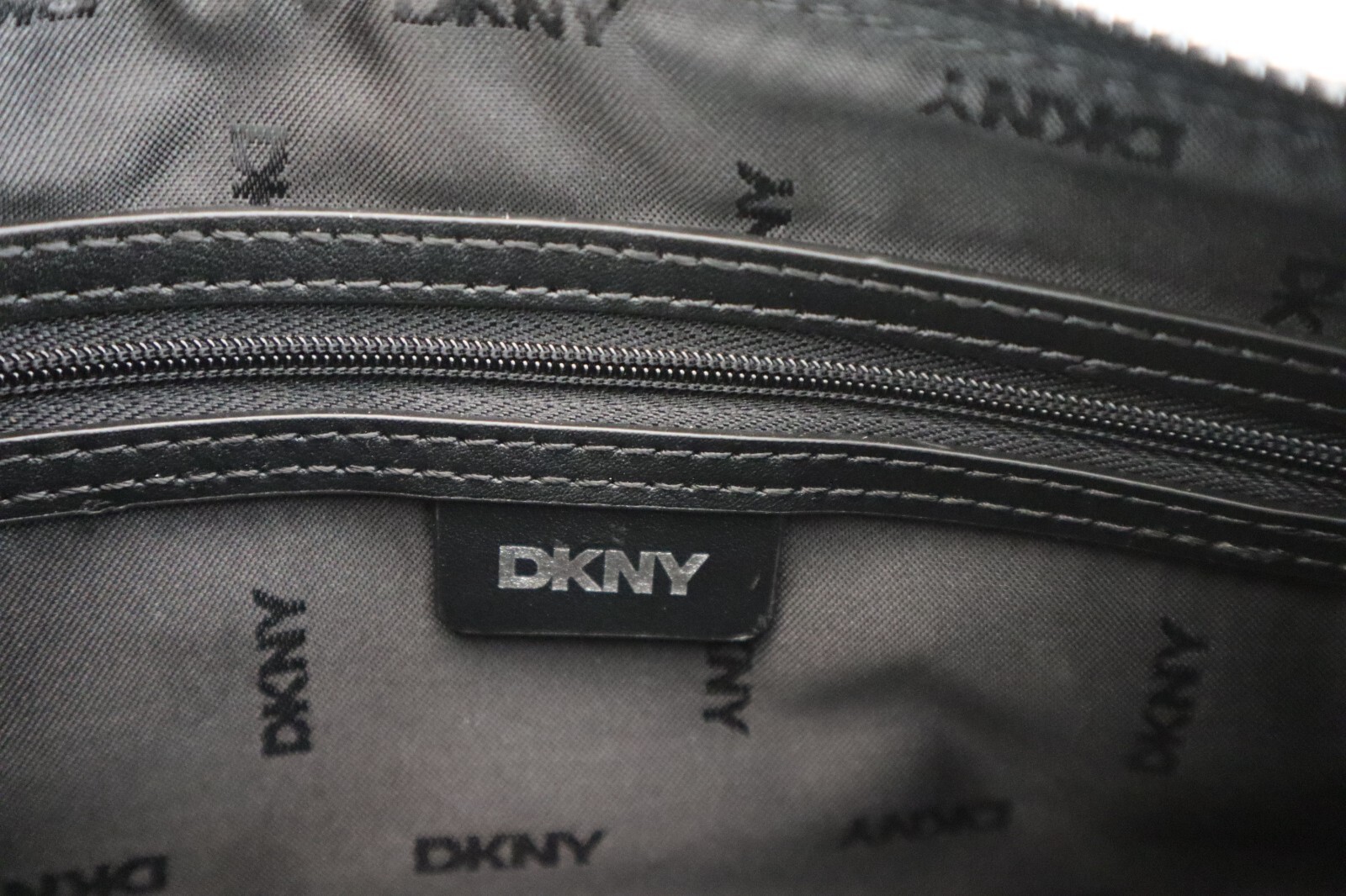 DKNY WMN’s Demi White/Black Logo Bryant Park w/Chain Shoulder Crossbody Bag $148