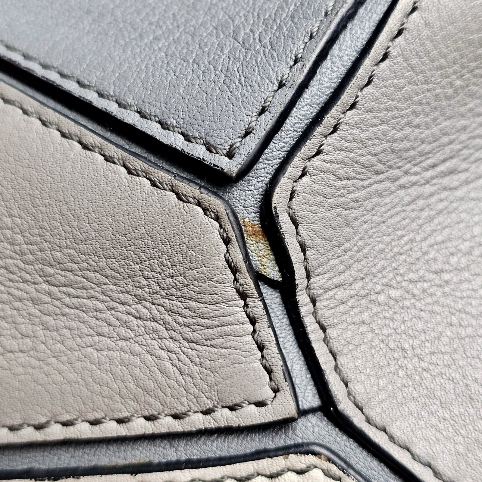 Loewe Puzzle Medium Leather Bag Black Gray Top Handle Crossbody Gold HW