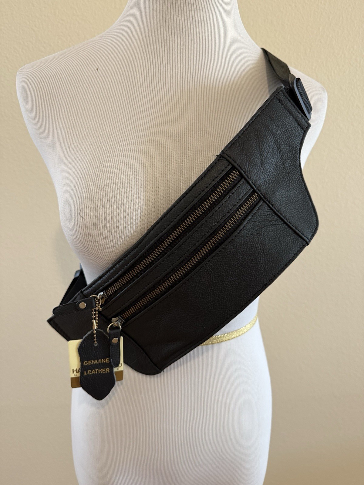 NWT COW-HIDE LEATHER Fanny pack Money Belt For Travel RED