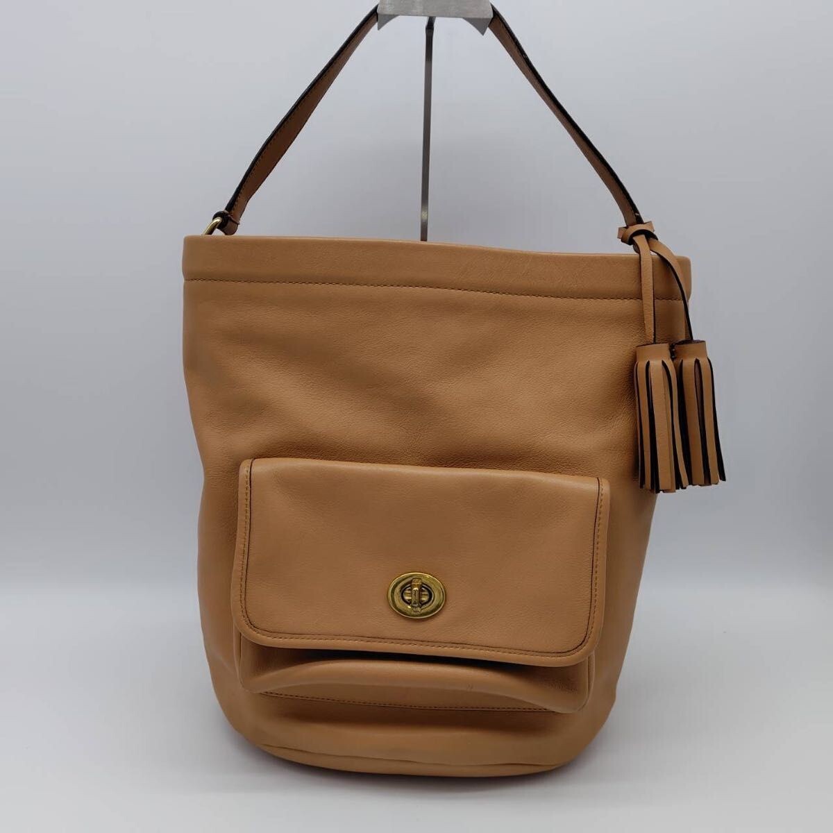 COACH 21193 Brown Leather Turn Lock Tassel Shoulder Bag Women 11in 12in