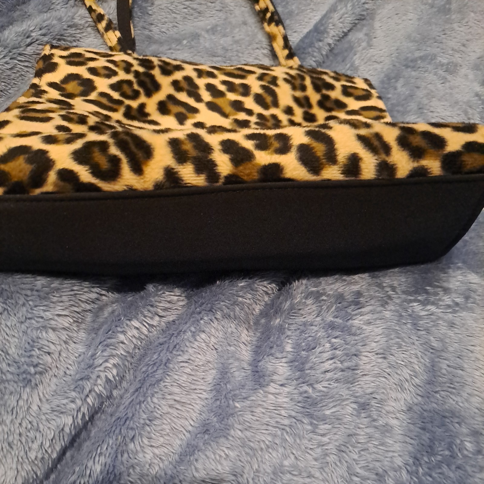 Leopard Animal Print Tote Bag Women Casual Snap Closure Double Black Handles