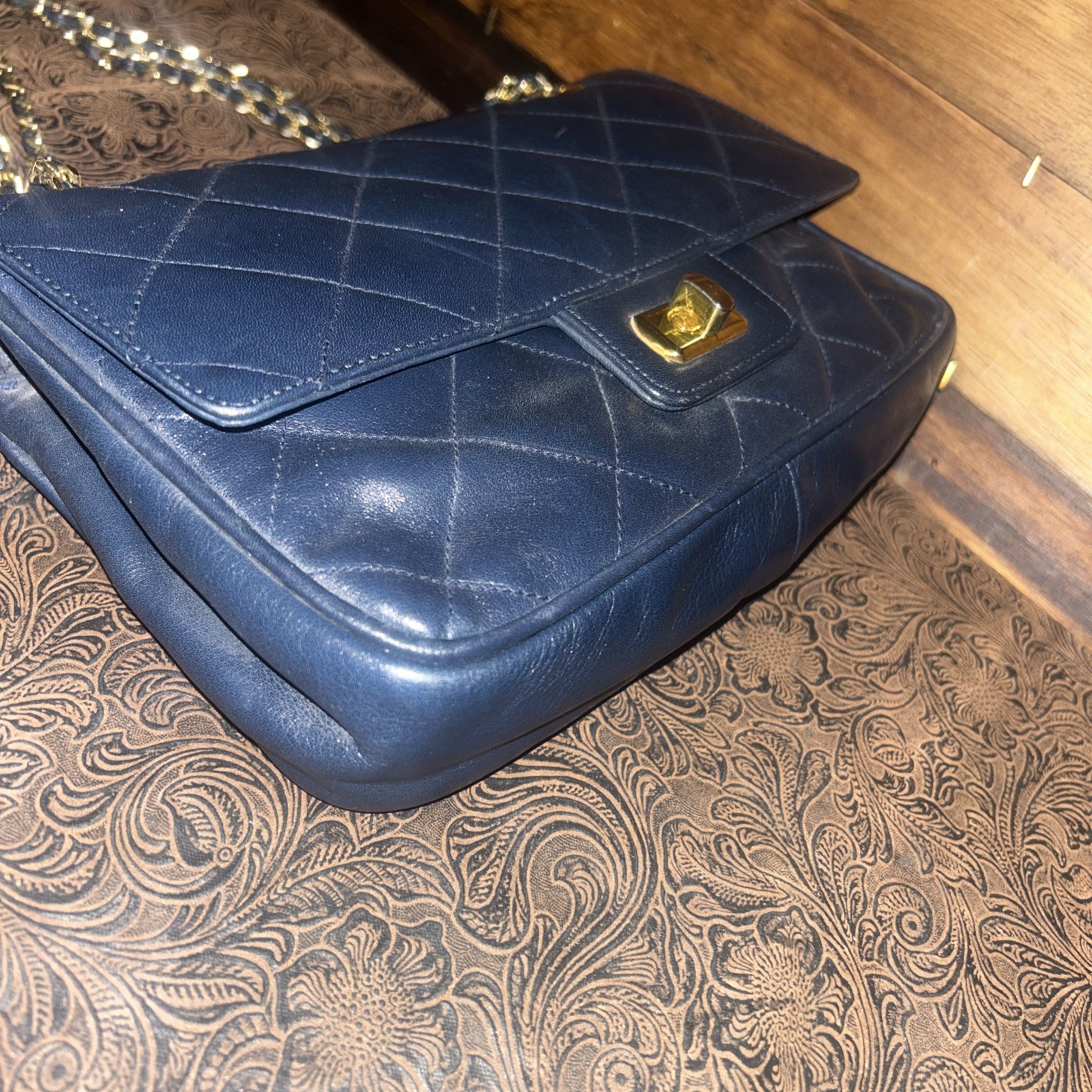 BELLIDO Spain SUSAN GAIL VTG Navy Blue Quilted Leather Handbag Gold chain