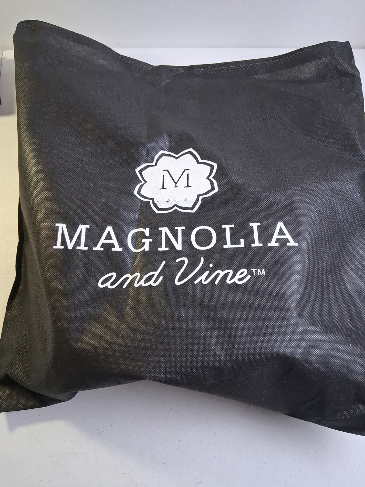 Magnolia And Vine Black Versa Purse Set With 5 Interchangeable Flaps Pre-owned
