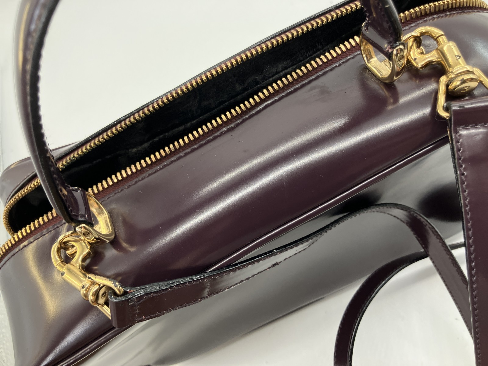 Gucci Vintage Burgundy Leather 2Way Shoulder Hand Bag Bamboo Italy
