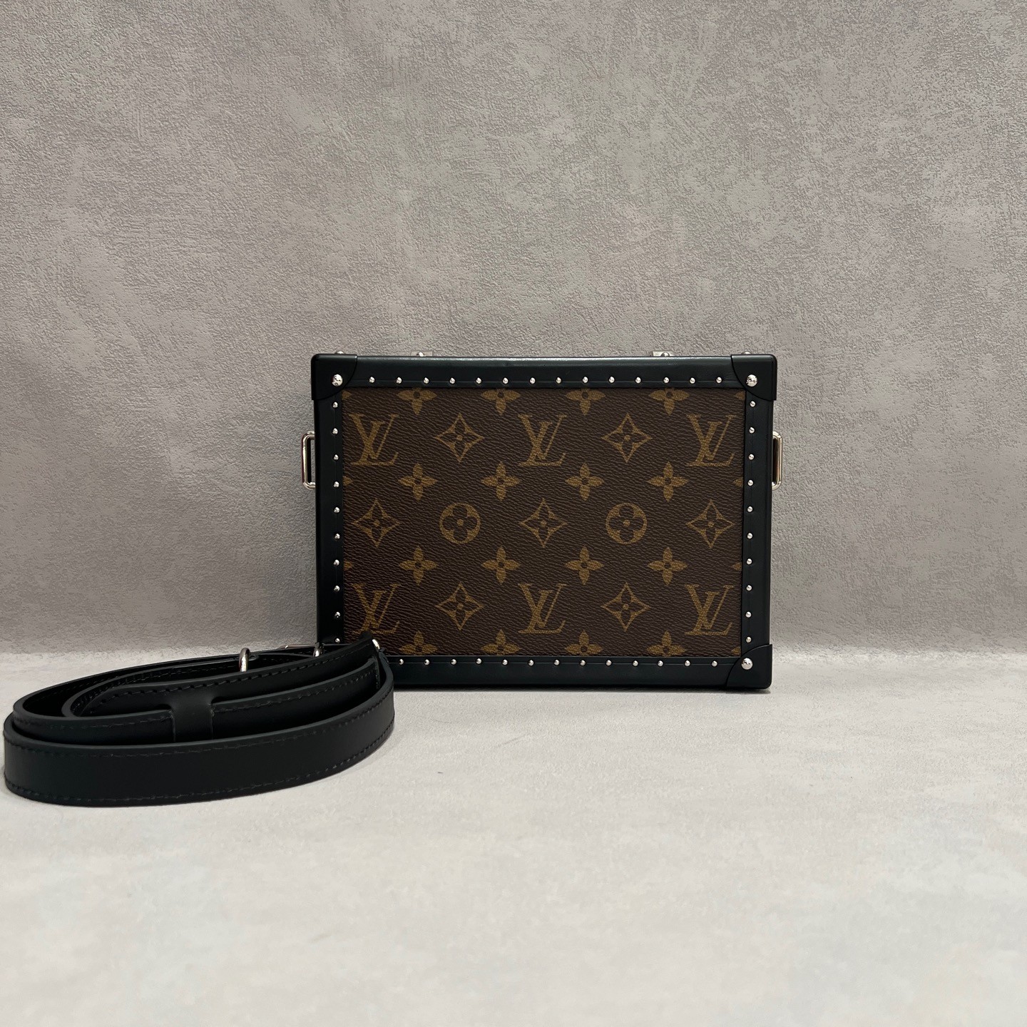 Louis Vuitton Monogram Normal Brown Black Coated Canvas Crossbody US Ship