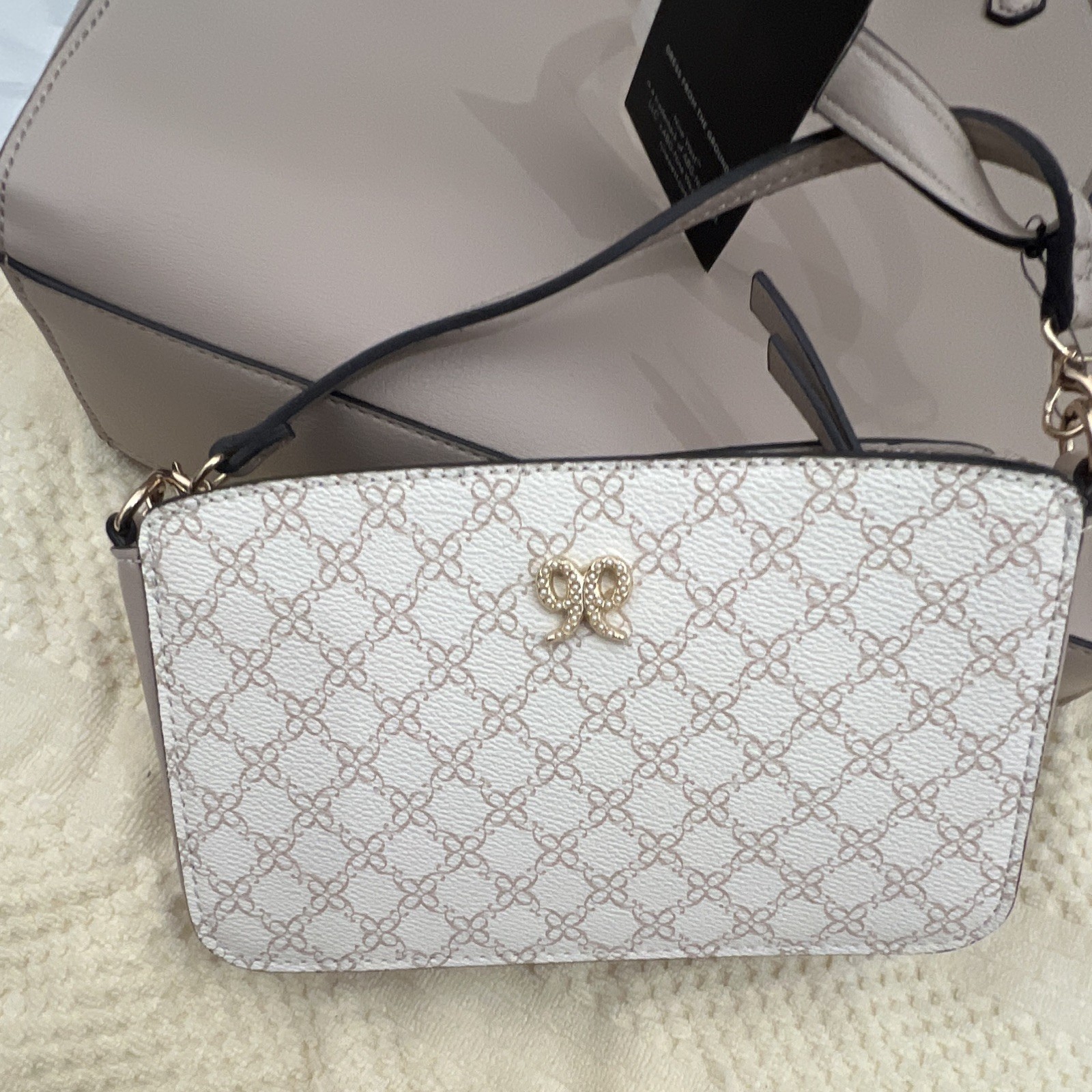 Nine West 2-in-1 Large Beige Tote Zip Closure Removable Pouch Detachable Strap