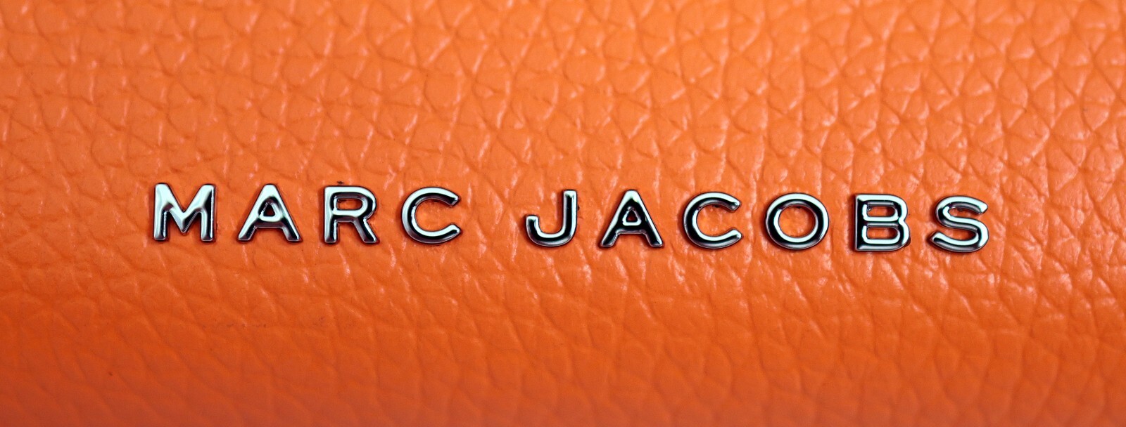 NWT Marc Jacobs DRAGON FIRE Compact Zip Wallet (Silver Hardware) S104L01SP21-822