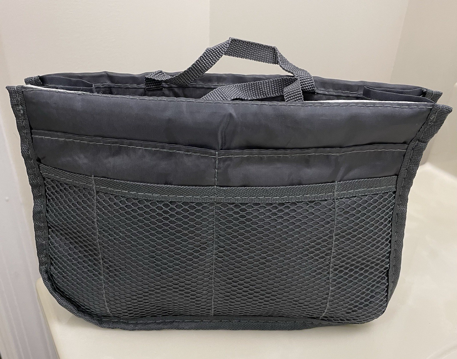 Purse Organizer Gray Mesh Pockets Zip Close Open Center Travel Work Home