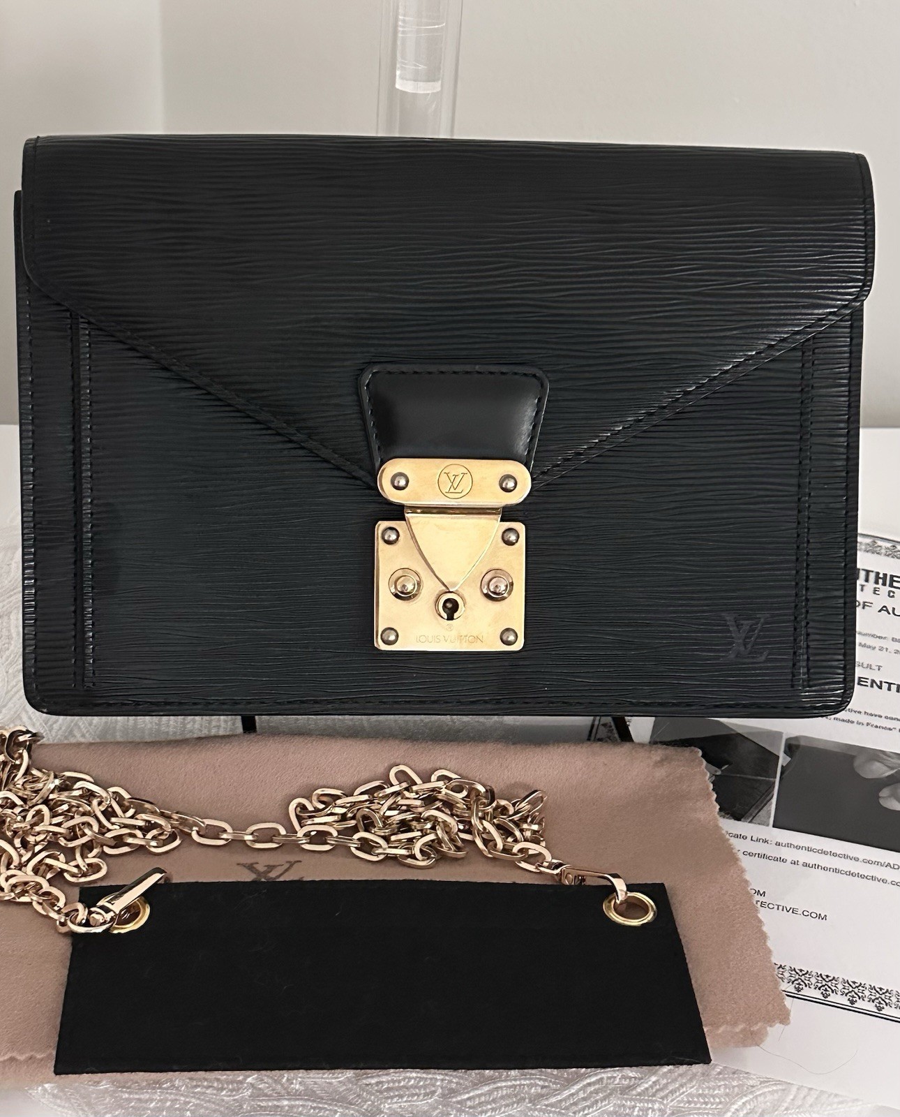 Louis Vuitton Black Epi Pochette Sellier Dragonne Clutch Wristlet Dust-bag COA
