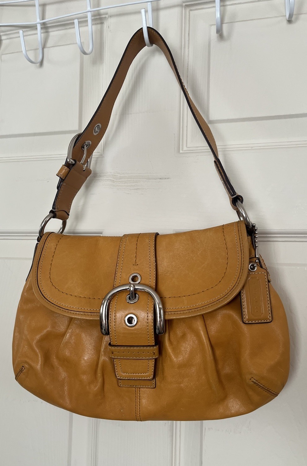 Coach Leather Soho Shoulder Bag Hobo Flap Purse Buckle Mustard Yellow Y2K F15204