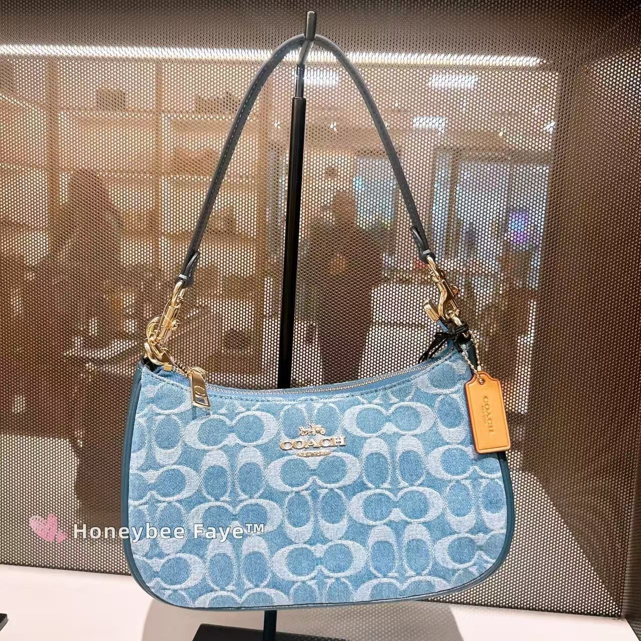 NWT Coach Teri Shoulder Bag In Signature Denim CDE43/CDQ56